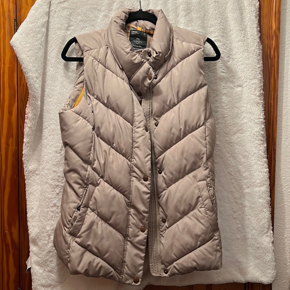 Gap Puffy Vest